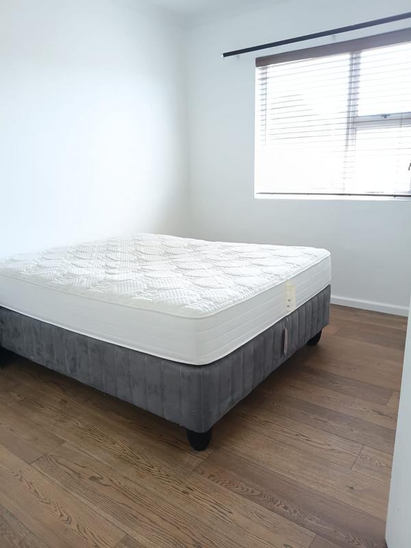 To Let 2 Bedroom Property for Rent in Vredehoek Western Cape